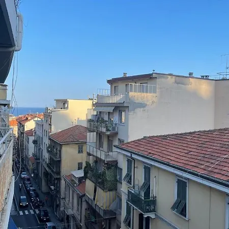 Διαμέρισμα Sanremo Holiday *